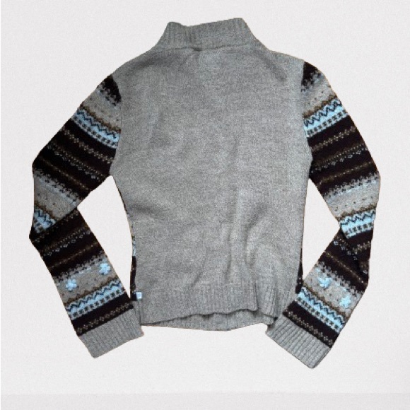 Thrifted vintage brown zip-up, with flower details. - Picture 3 of 3